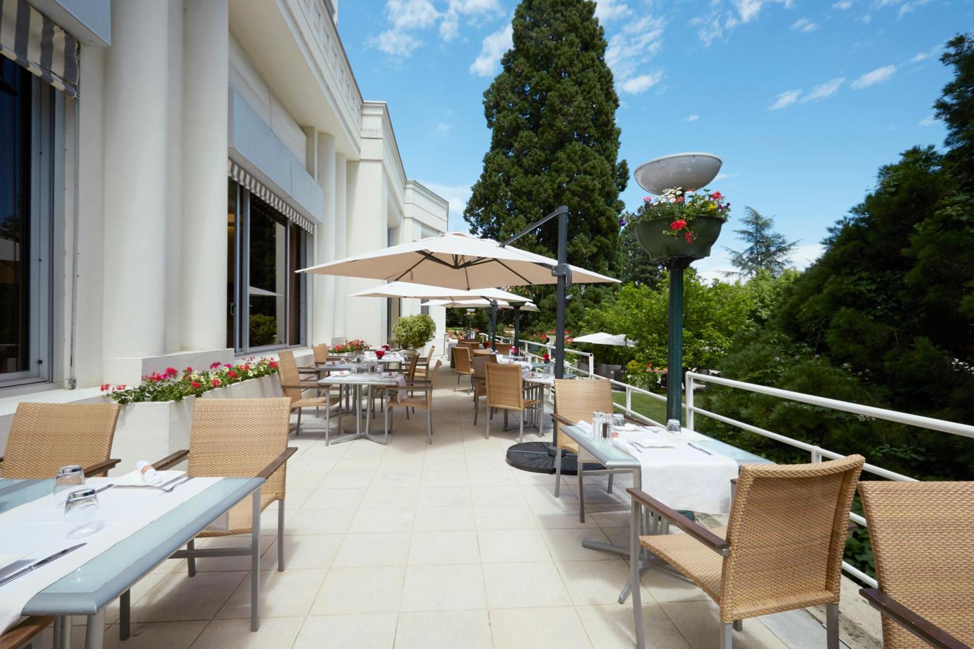 Le Grand Hotel - Domaine De Divonne Exterior photo